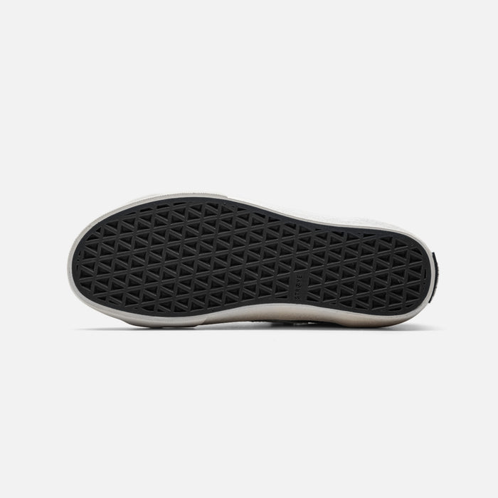 STRAYE Logan Red Flame – outsole bottom view showing grip pattern
