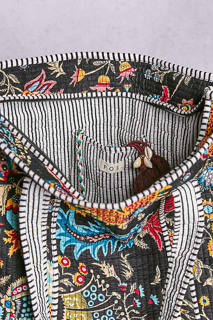BLACK MULTI PRINT QUILTED TOTE BAG