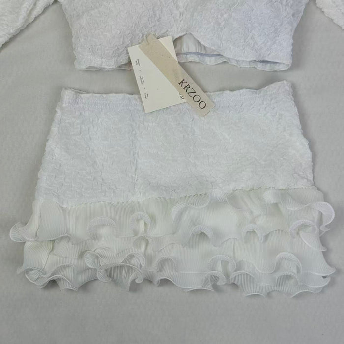 Blouse with wooden earflaps and half-skirt set