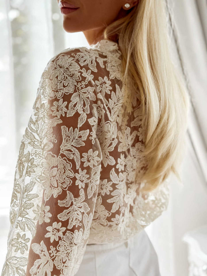 Boho Chic Sexy Hollow Flower Pattern Lace Blouse
