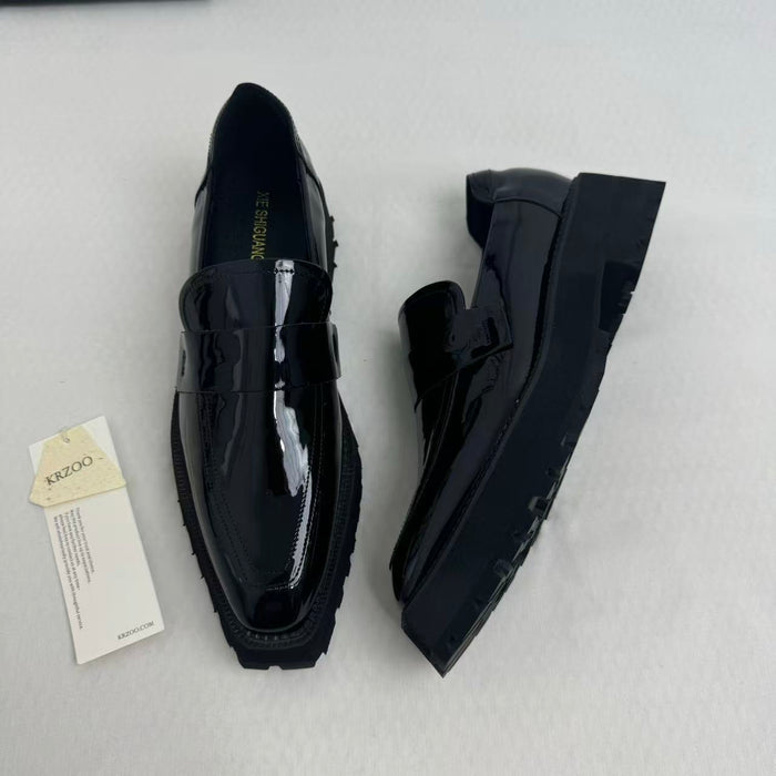 British pointed-toe high-heeled shoes