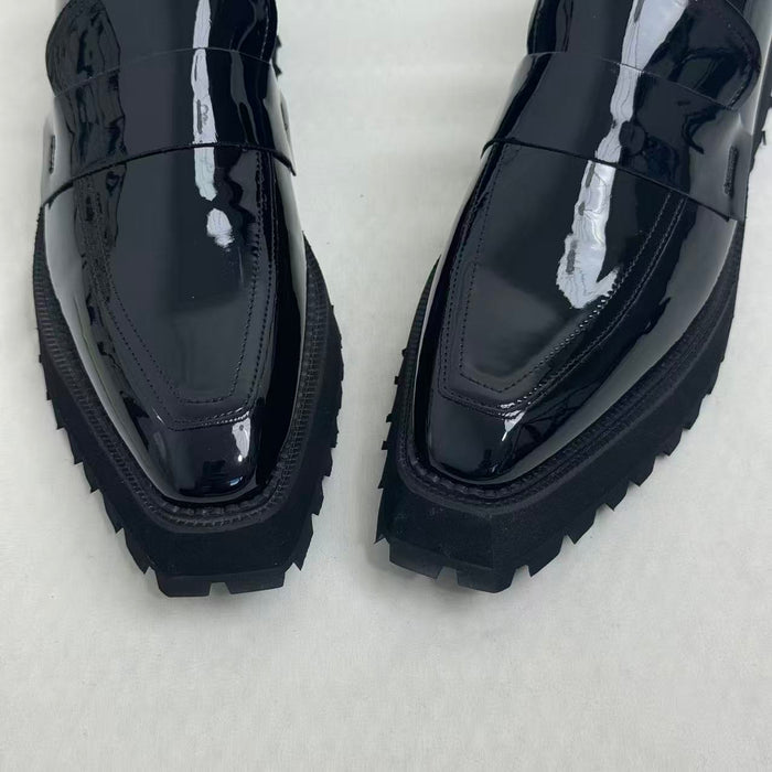 British pointed-toe high-heeled shoes
