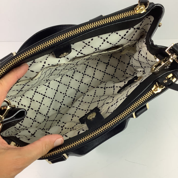 Crossbody Designer By Kate Spade, Size: Medium