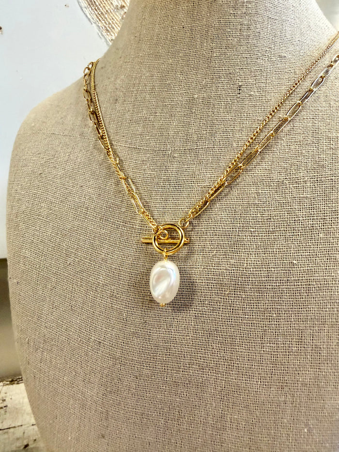 Double Layer Pearl Drop charm Toggle Necklace