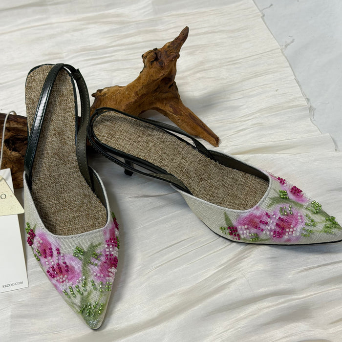 Embroidered low-heeled high-heeled shoes