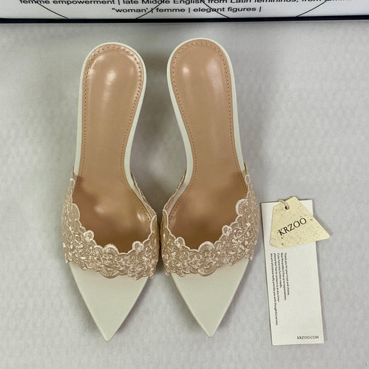 Embroidered low-heeled lace high heels