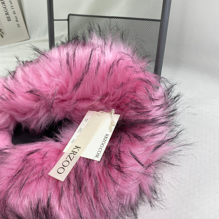 Fisherman's bucket hat with warm faux fur lining