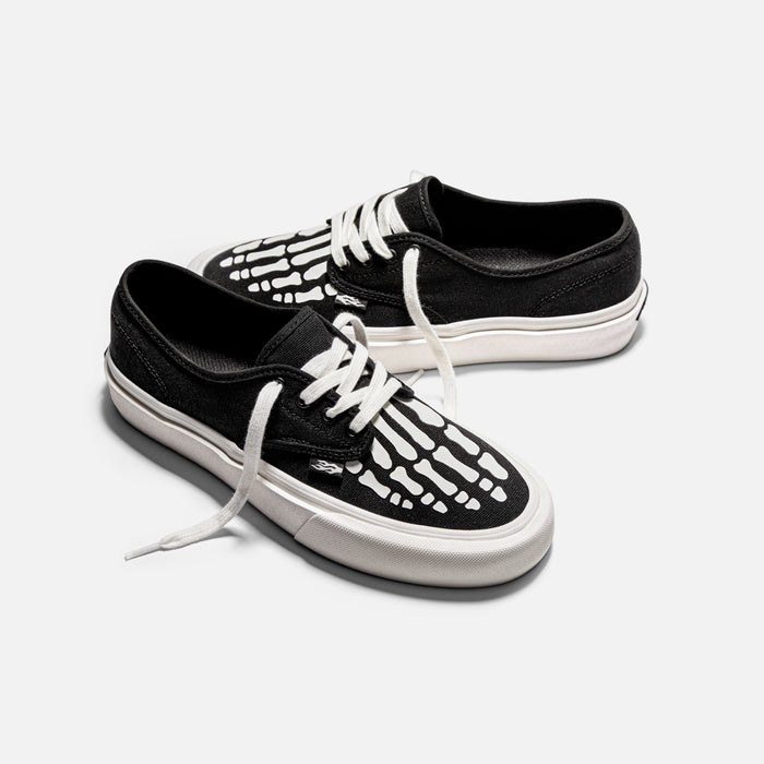 STRAYE Gower Black X-Ray – angled lifestyle photo skate shoe