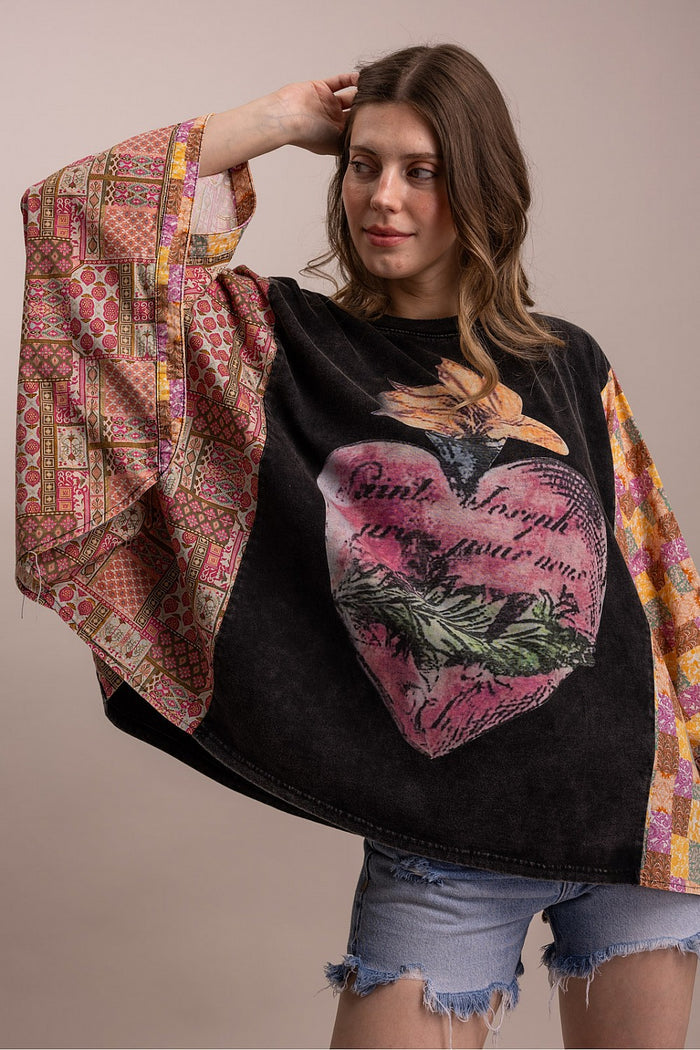 GRAPHIC OVERSIZED PONCHO TOP