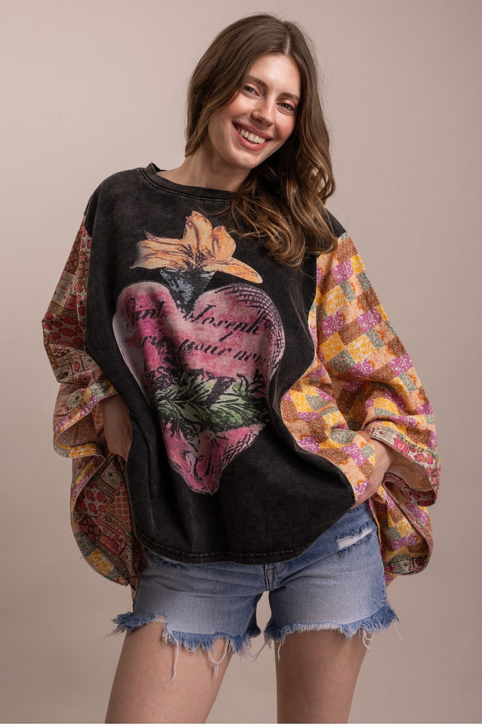 GRAPHIC OVERSIZED PONCHO TOP