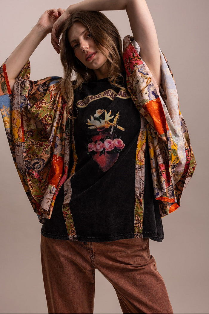 GRAPHIC OVERSIZED TOP