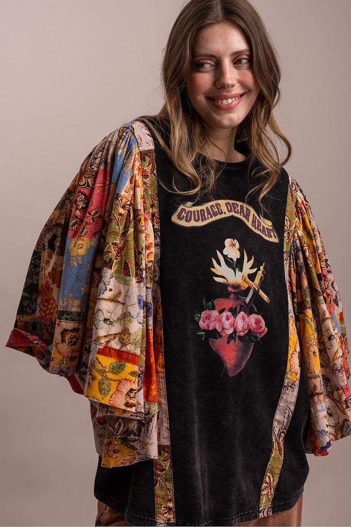 GRAPHIC OVERSIZED TOP