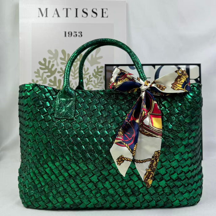 Hand-woven bag with snake skin pattern