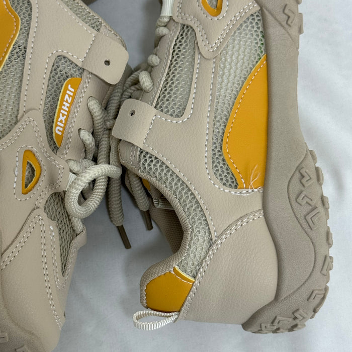 Hiking mountaineering shoes