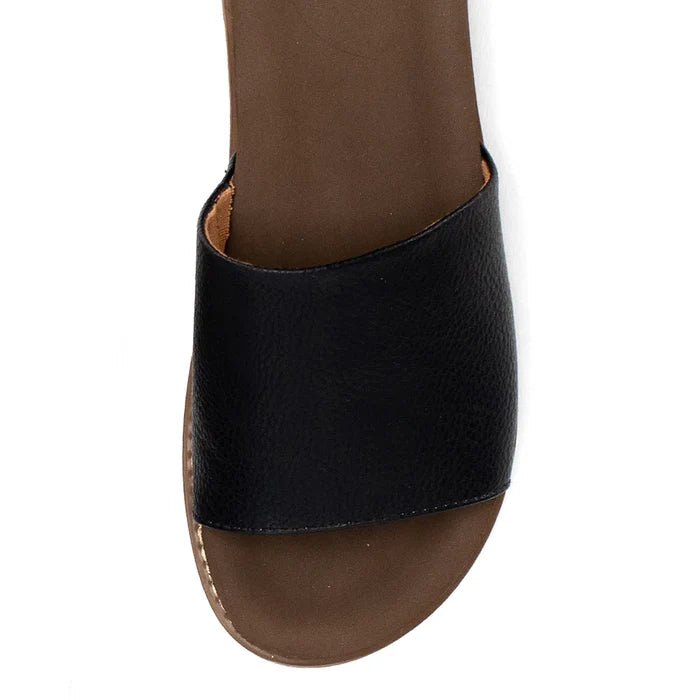Kalo Black Flat