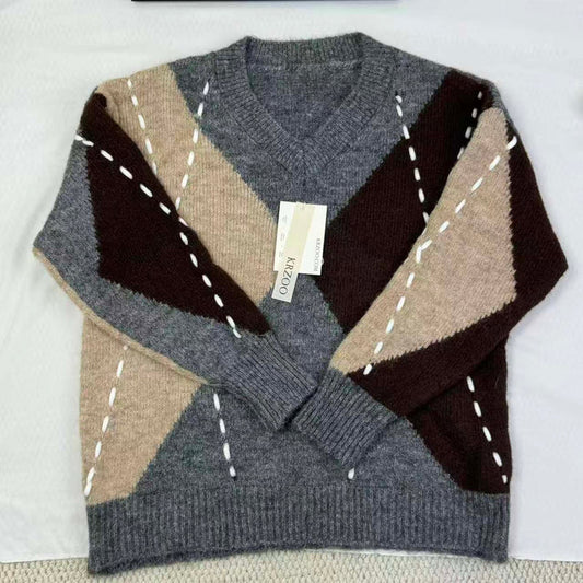 Lazy style, color-matched warm-toned sweater