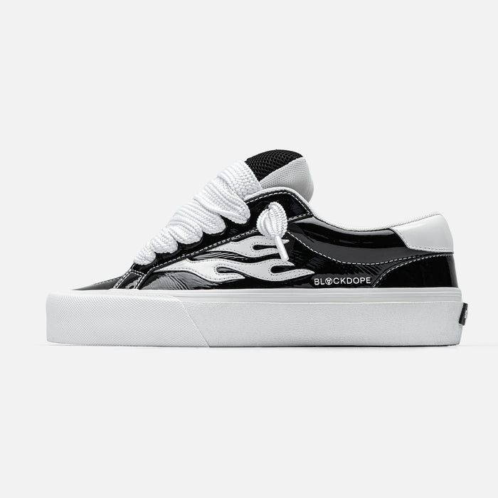 STRAYE Logan Puff Blackdope – side view low-top skate sneaker