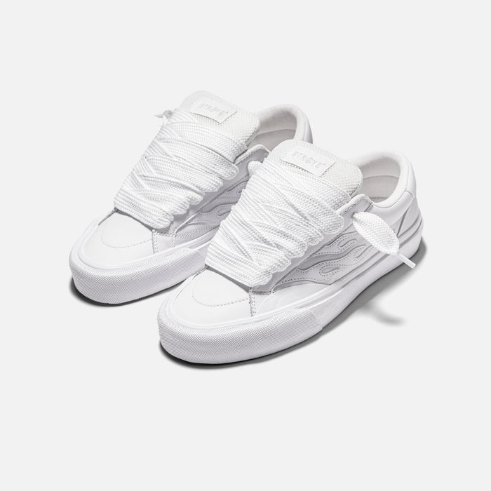 STRAYE Logan Puff Whiteout – front angled view skate sneaker