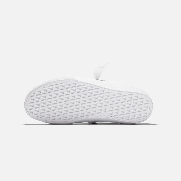 STRAYE Logan Puff Whiteout – outsole bottom view showing grip pattern