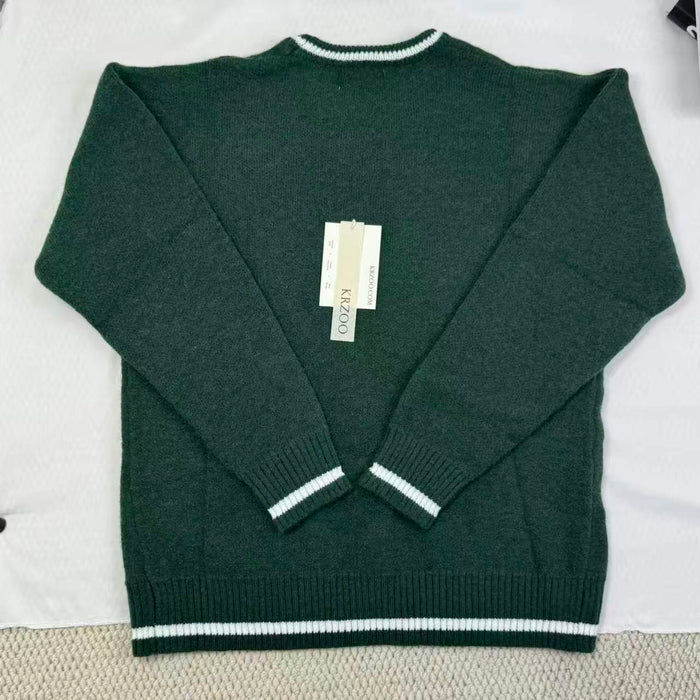 Loose, casual and laid-back style sweater