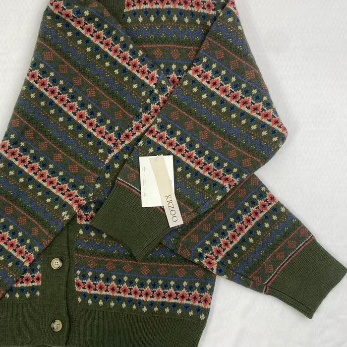 Loose color-matched collar knit cardigan sweater