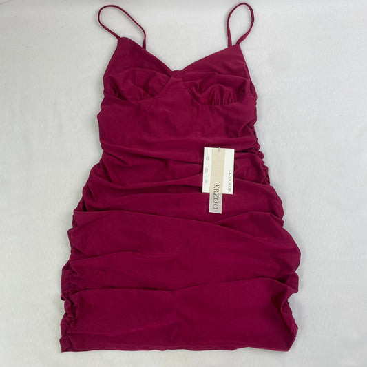 Low-neck pleated dress
