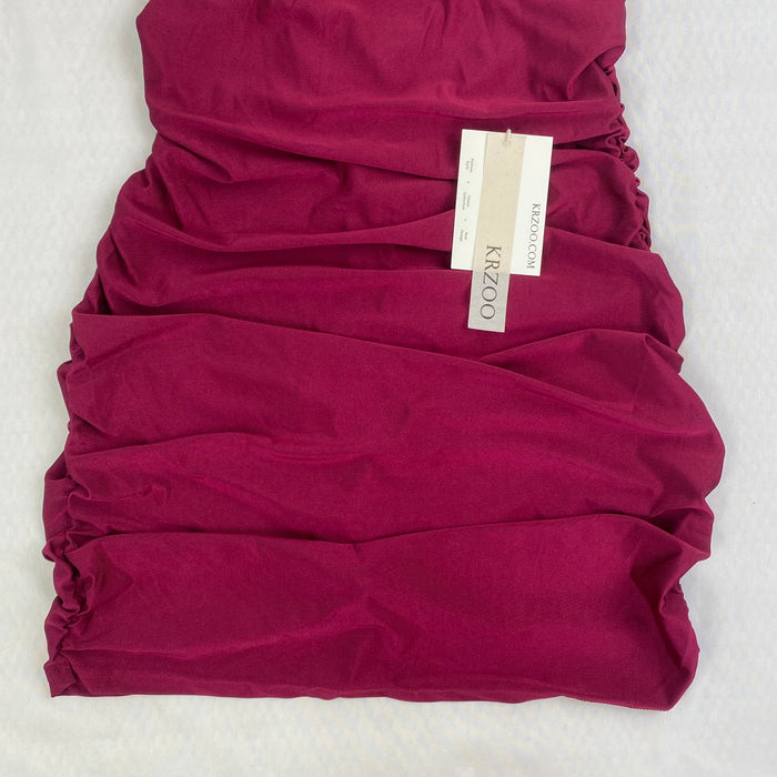 Low-neck pleated dress