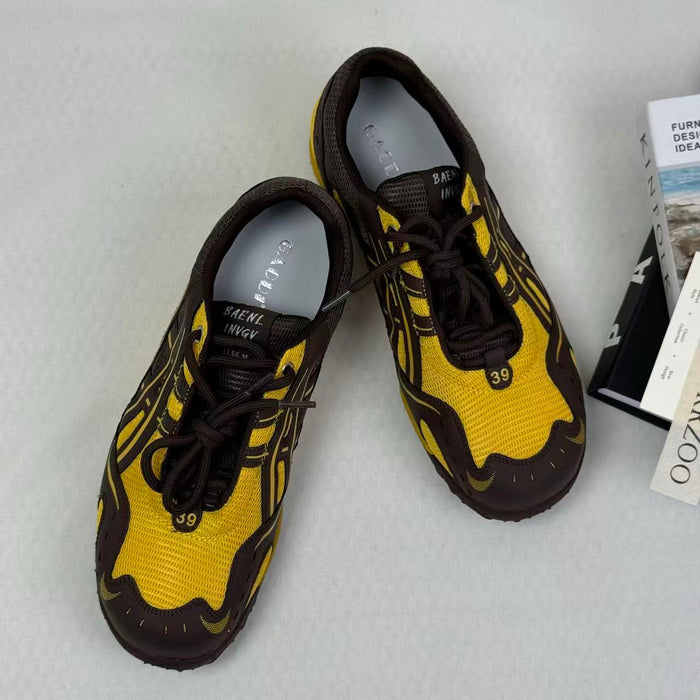 Mesh-bottom casual sports sneakers