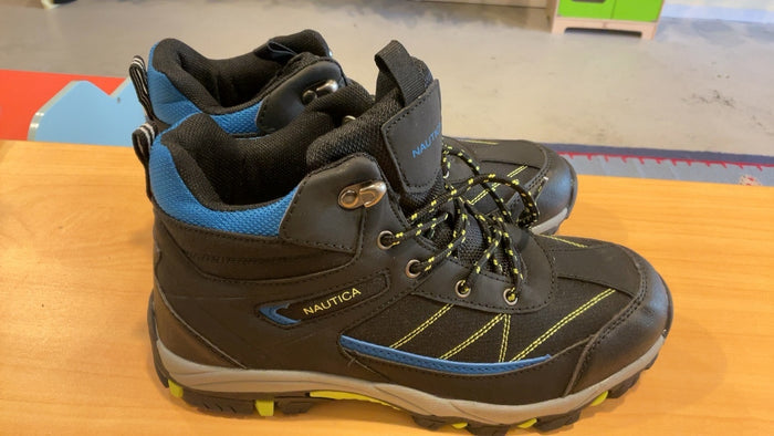 NWT Nautica Little Boys River Rock Hiking Boots | Size 5
