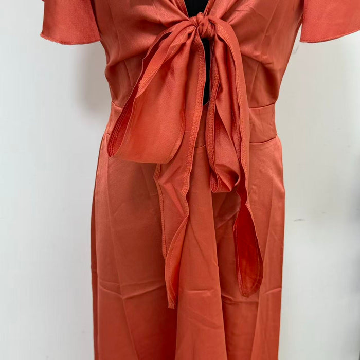 Open V-neck strapless irregular dress