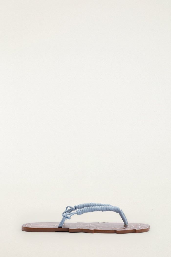 FARM Rio model wearing the Palmtree Cuoio Flat