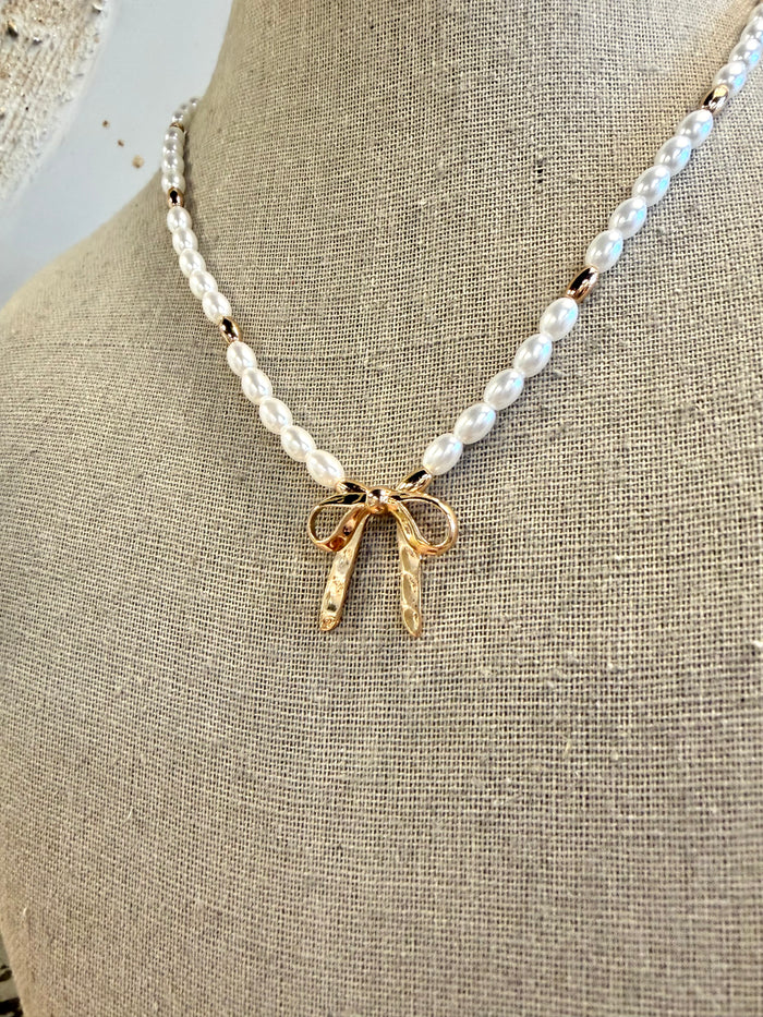 Pearl Gold Mix Bow Necklace