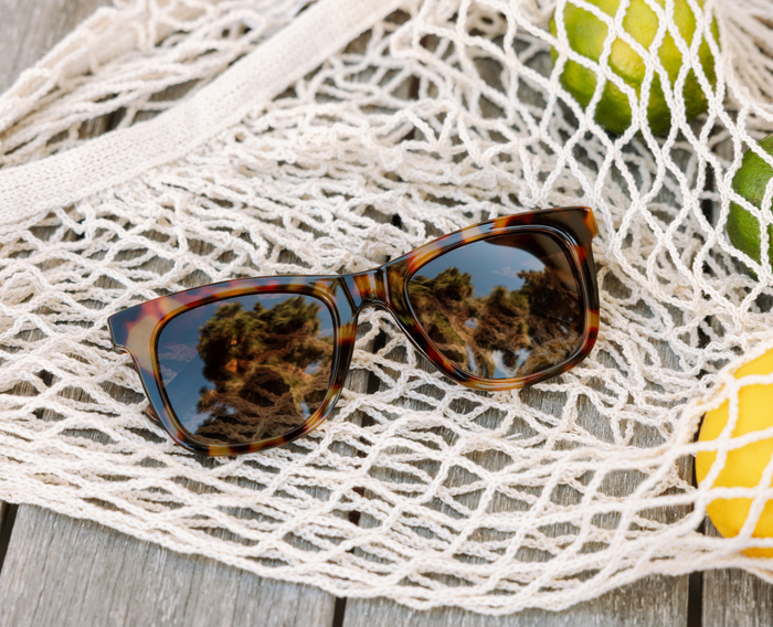 Peepers - Harbor (Sunglasses): Green/Tortoise / Bifocal / 2.00