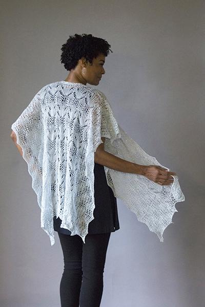 Plumas Ruana Pattern Nazli Gelin