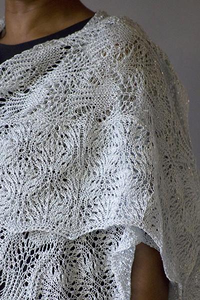 Plumas Ruana Pattern Nazli Gelin