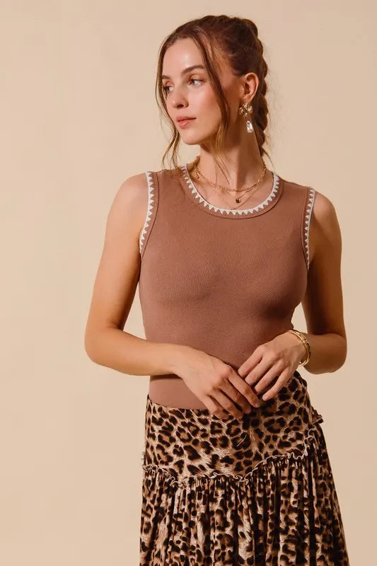 Rib Sleeveless Tank Top With Contrast Embroidery (2 COLORS)