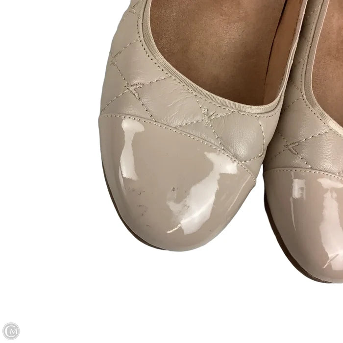 Shoes Flats By Vionic In Tan, Size: 9.5