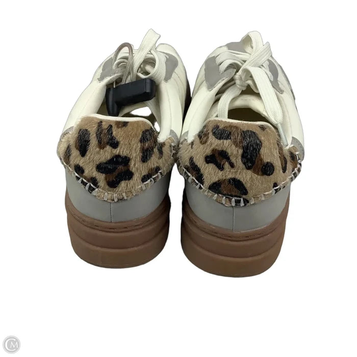 Shoes Sneakers By Clothes Mentor In Cream & Grey, Size: 10