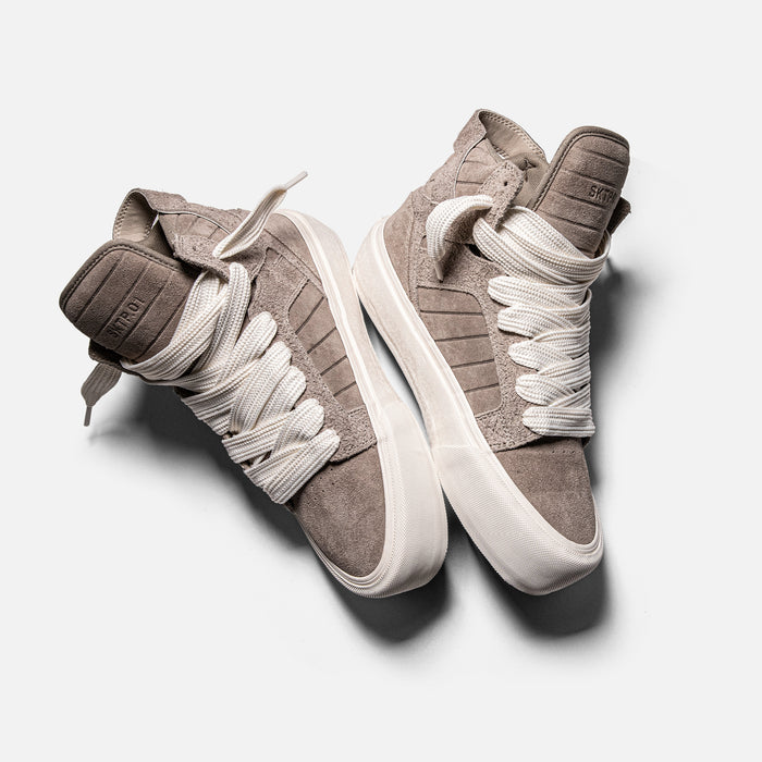 STRAYE SKTP.01 Taupe – angled lifestyle photo skate shoe