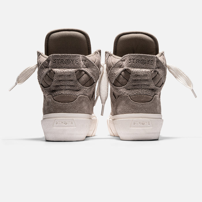 STRAYE SKTP.01 Taupe – back heel view skate sneaker