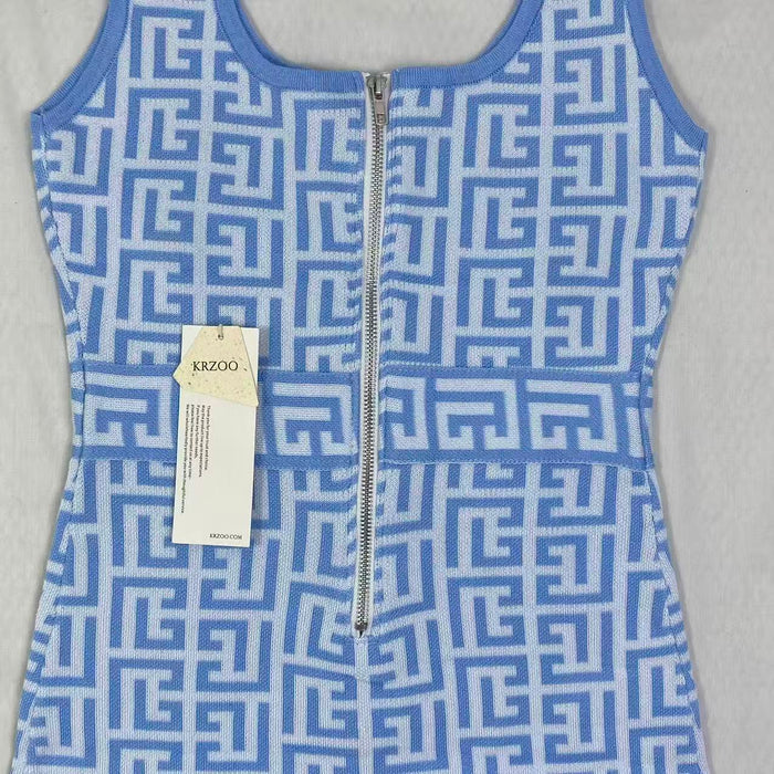 Sleeveless knitted one-piece halter dress