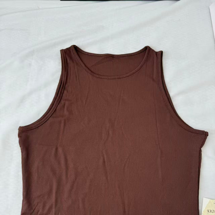 Sleeveless placket one-piece suit