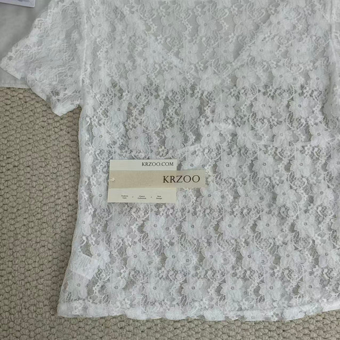 Slim-Fit V-Neck Lace Short-Sleeved Top