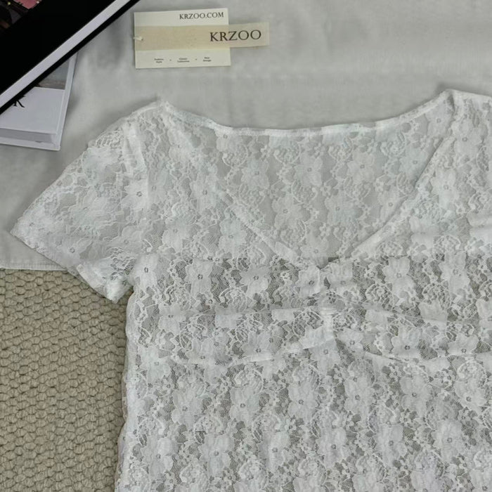 Slim-Fit V-Neck Lace Short-Sleeved Top