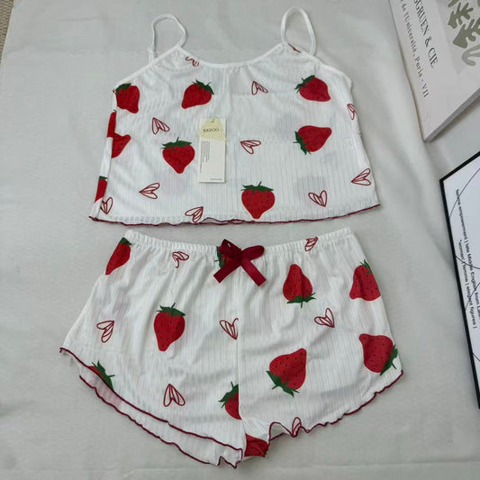 Strawberry heart patterned set
