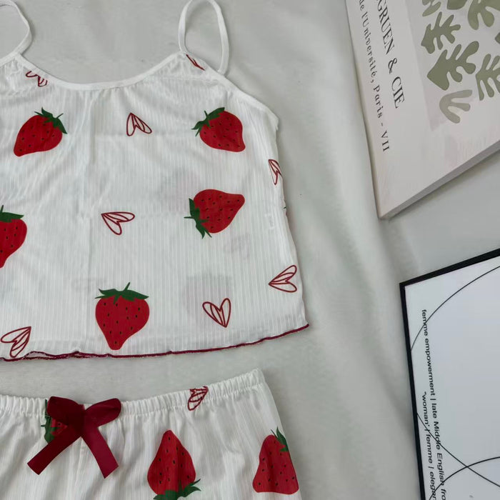 Strawberry heart patterned set
