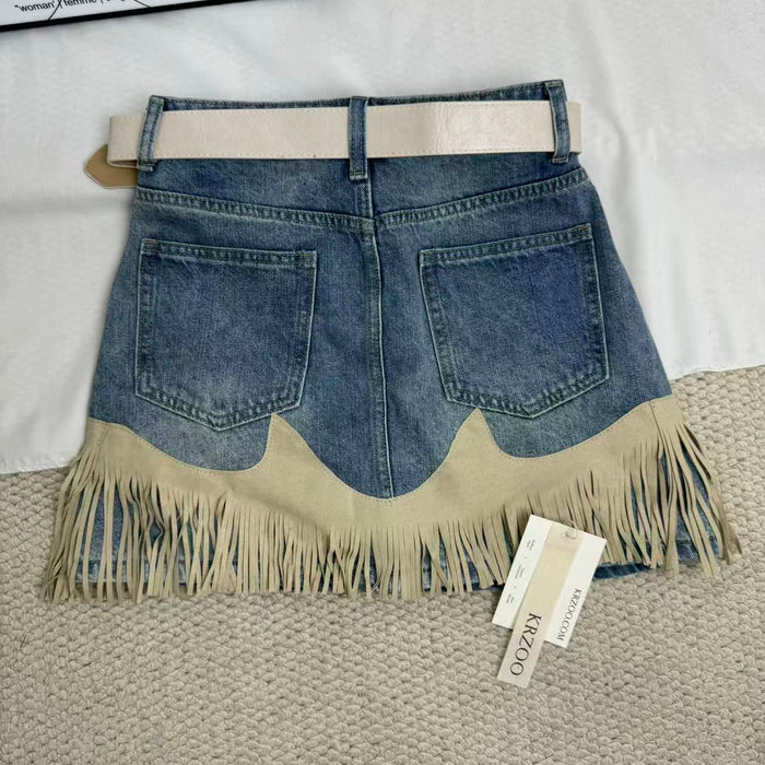 Tassel-embroidered short skirt