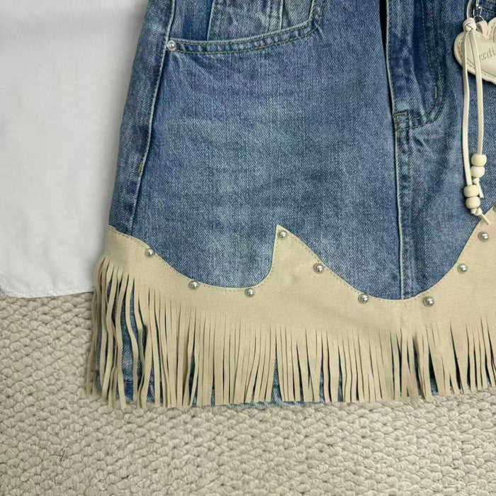 Tassel-embroidered short skirt