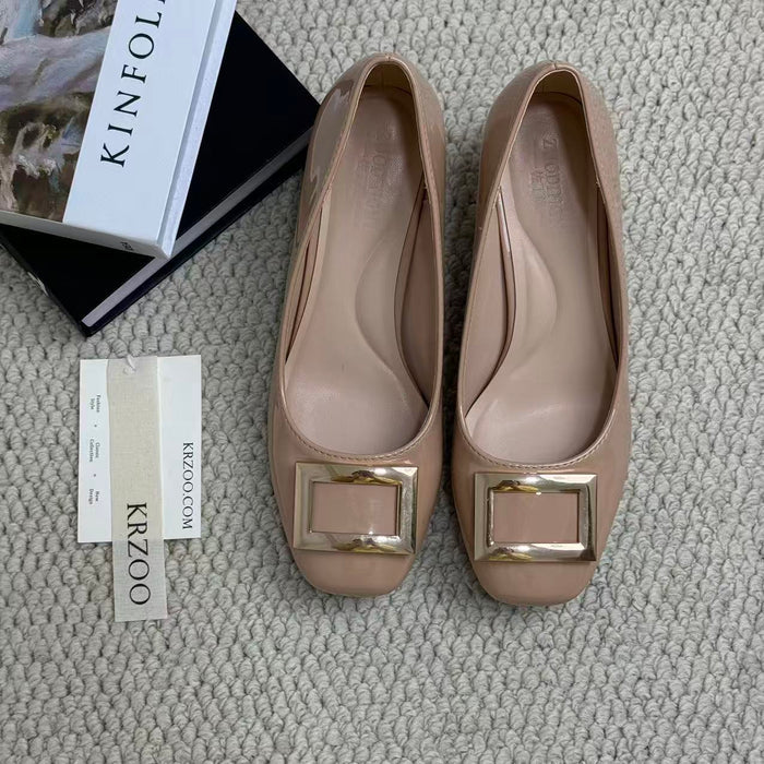 Thick-soled and shallow-toe high heels