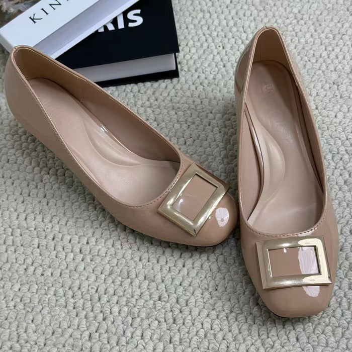 Thick-soled and shallow-toe high heels